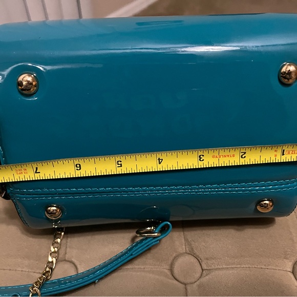 Elegant Teal Handbag
**Never used** - Picture 5 of 8